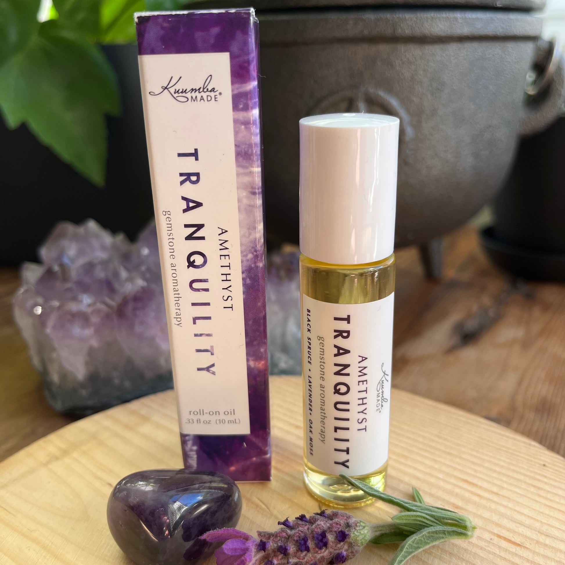 A soothing ritual in a bottle. Blended with organic coconut oil, infused with soft lavender & vanilla bean, with the stabilising energy of an amethyst crystal tip