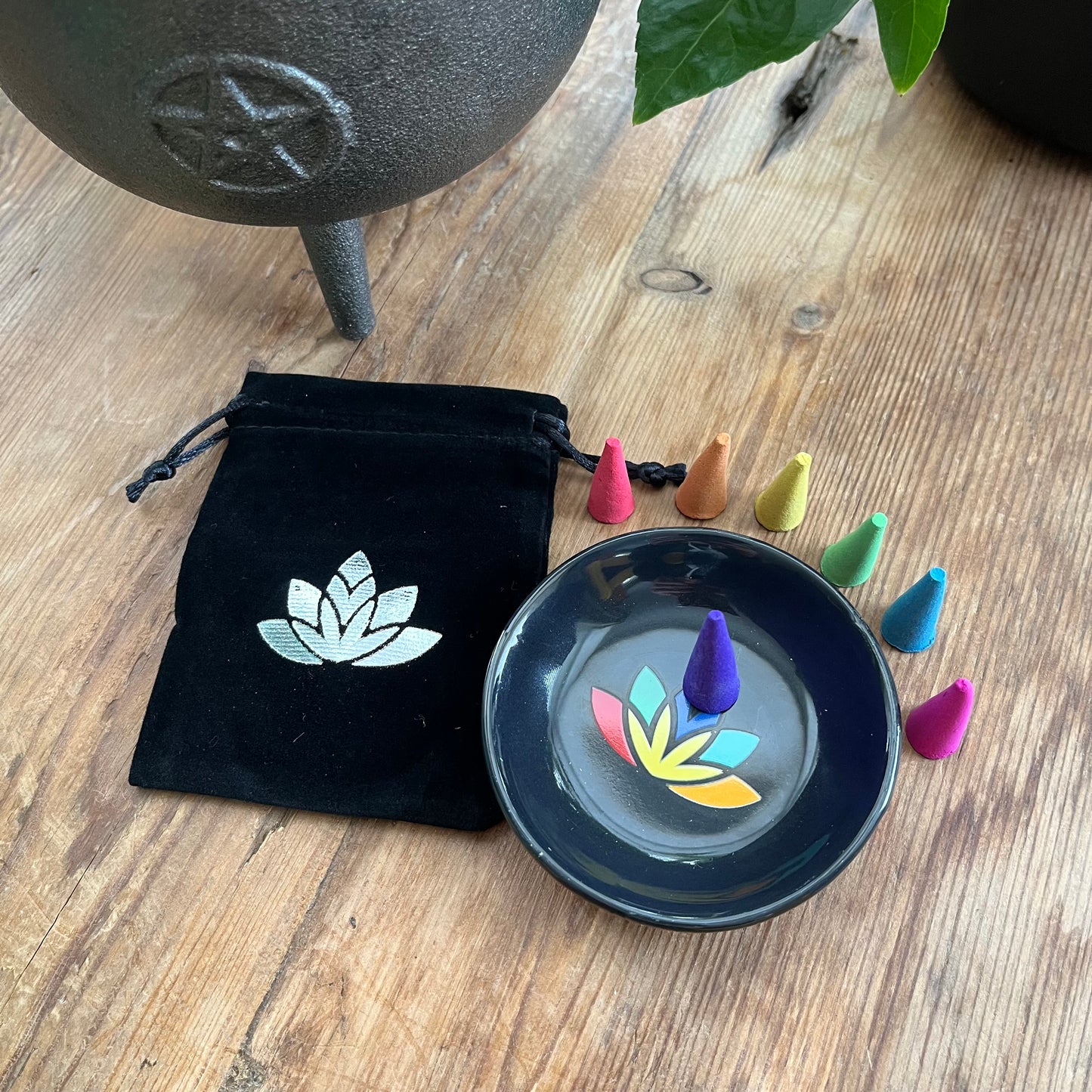 Sacred Chakra incense cones & incense plate