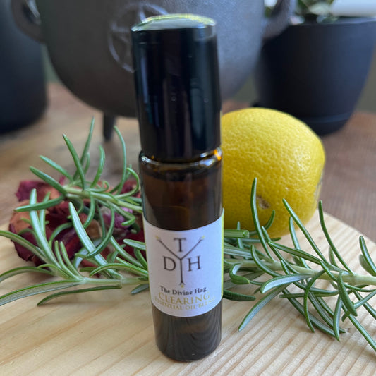 100% natural organic essential oils, an uplifting blend of Clary Sage, Cypress, Lemon, Citronella & Rosemary to Shift the Mood. Clear the Space. Feel Refreshed.