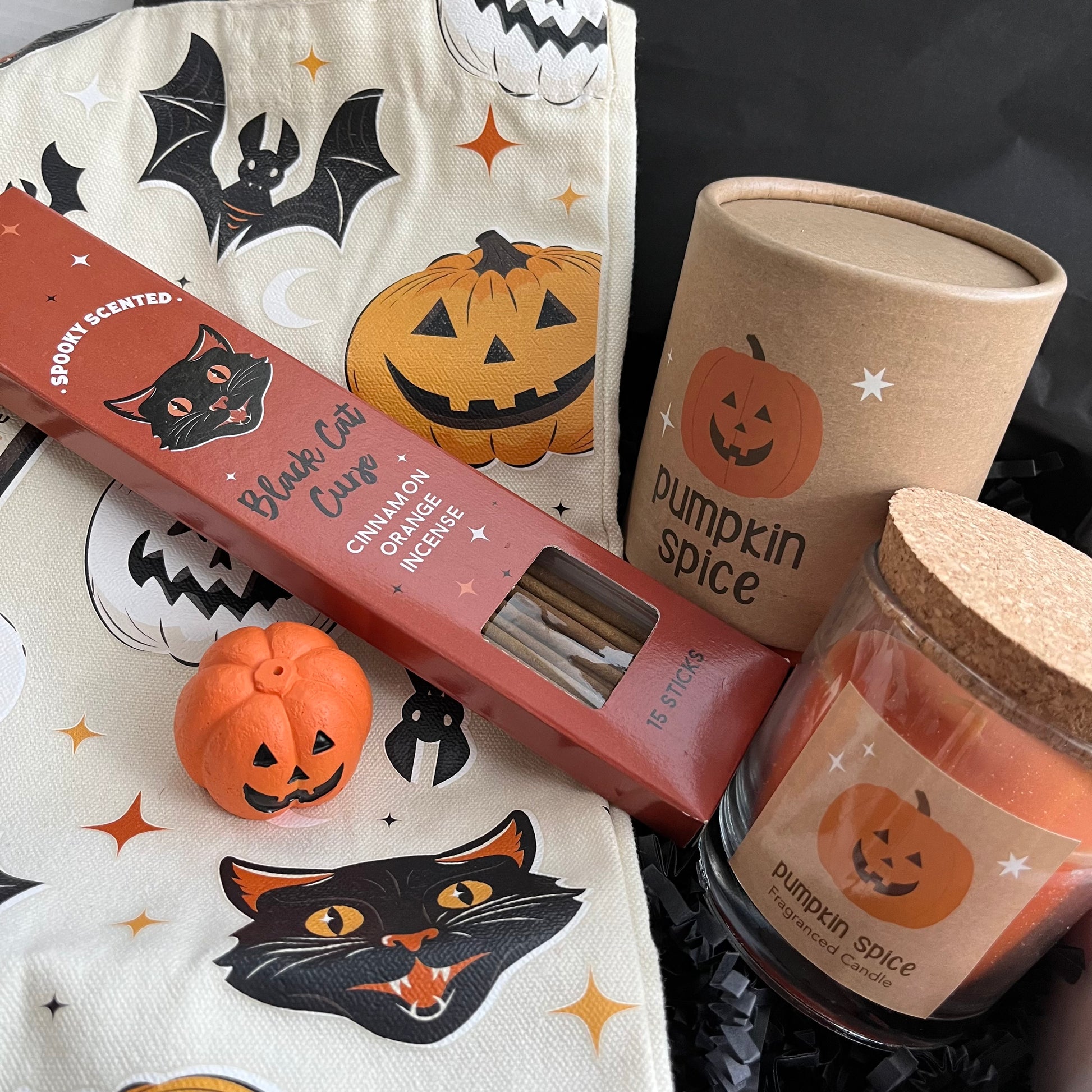 Halloween-themed gift set 
