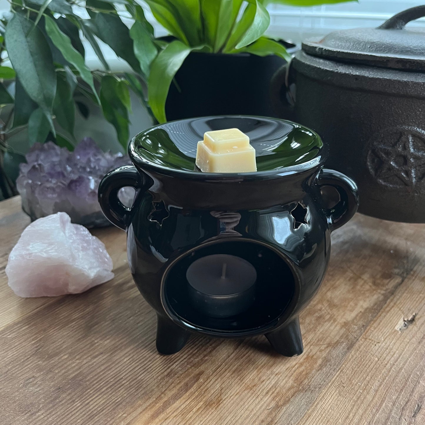 Black Cauldron Oil Burner