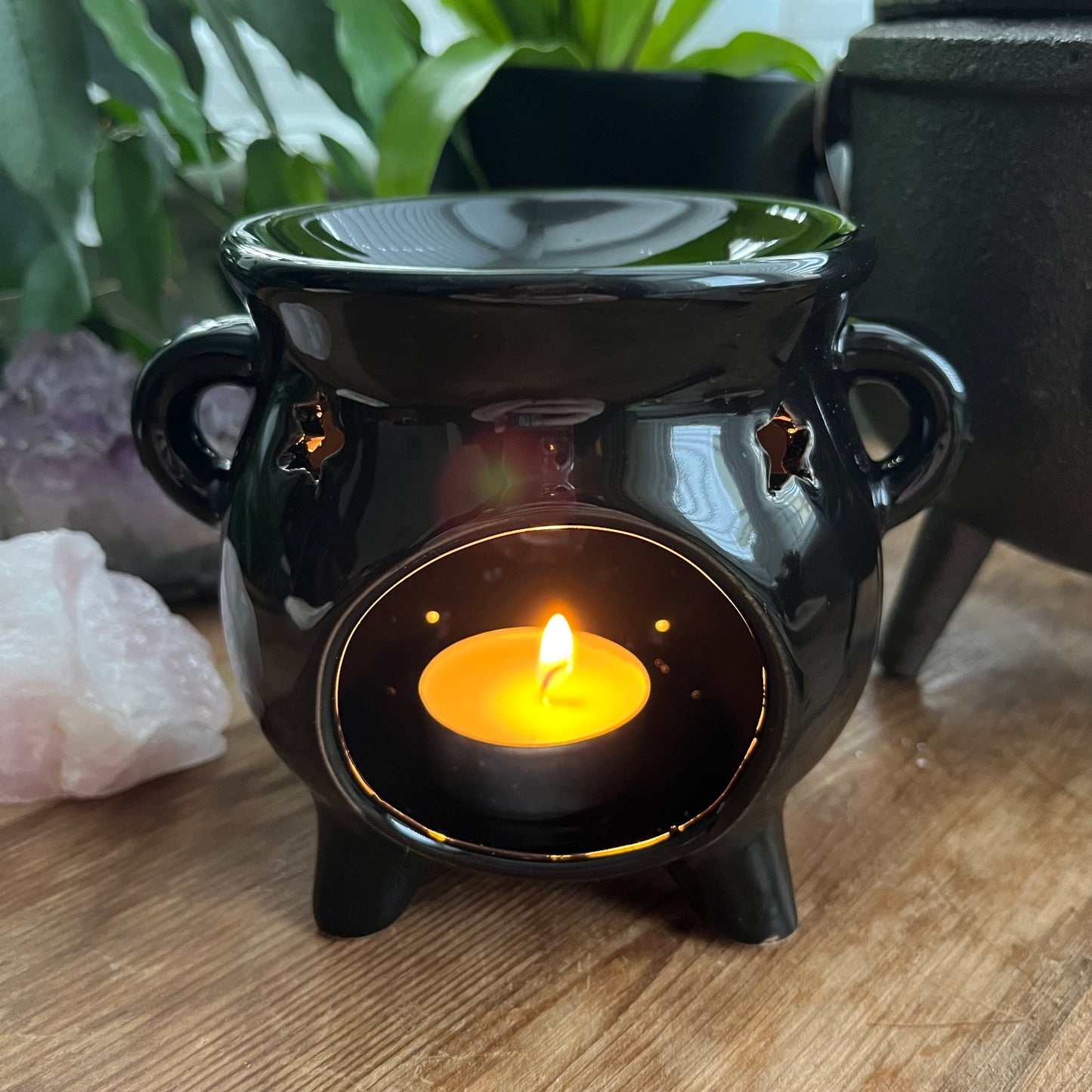 Black Cauldron Oil Burner